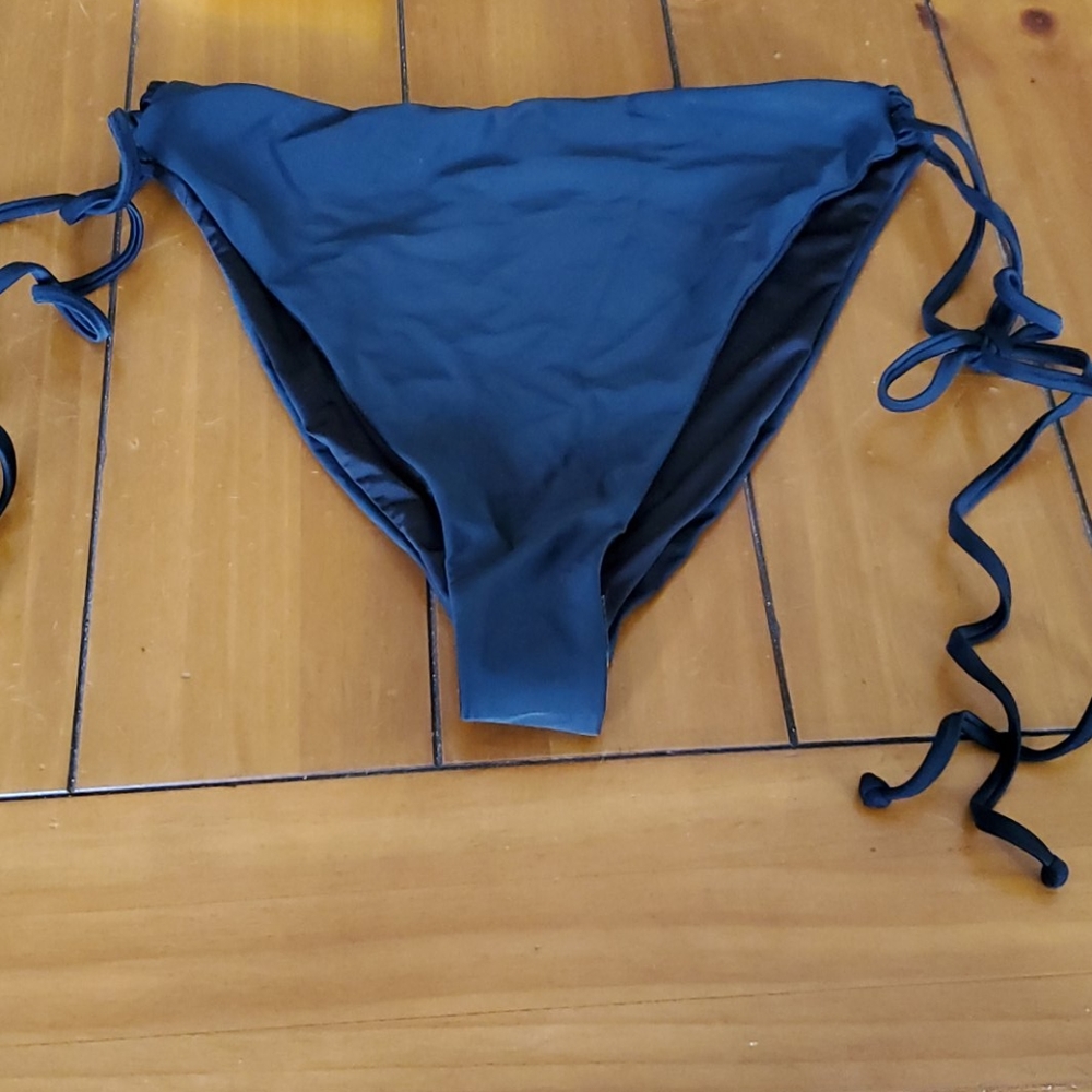 Fashion Nova NWOT bikini bottom